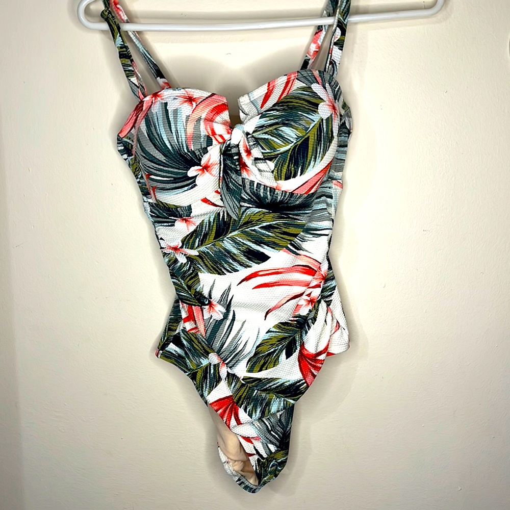 Floral one piece Medium